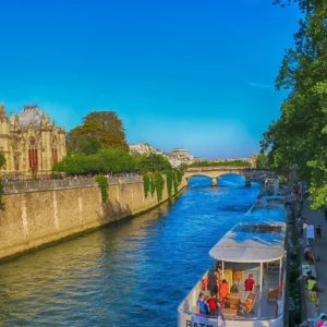 Tour Río Sena